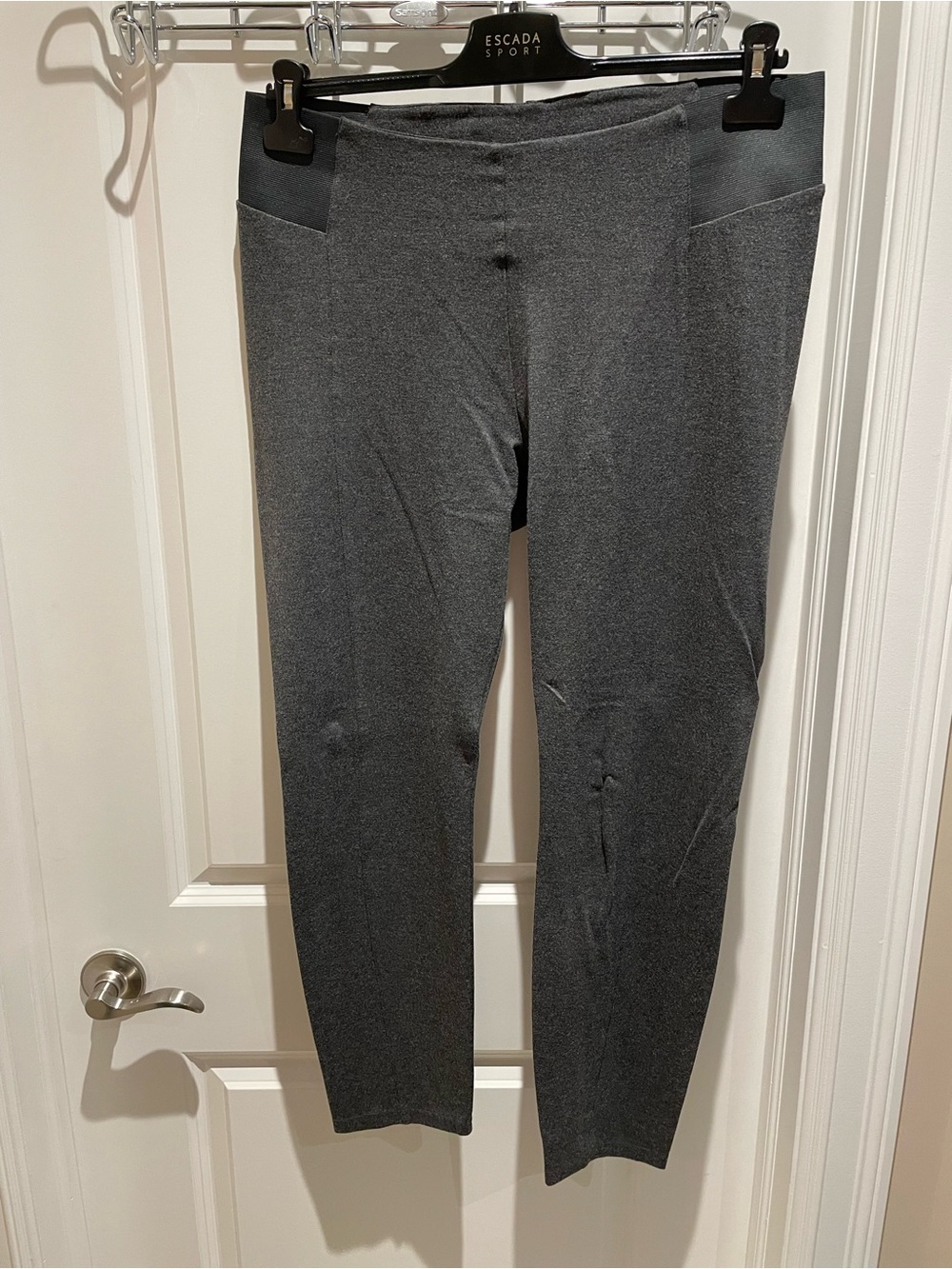 Aventura Women's Charcoal Gray Leggings